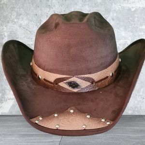 Cattleman Cowboy Hat Ranch Style. Made in Mexico with a suede-like